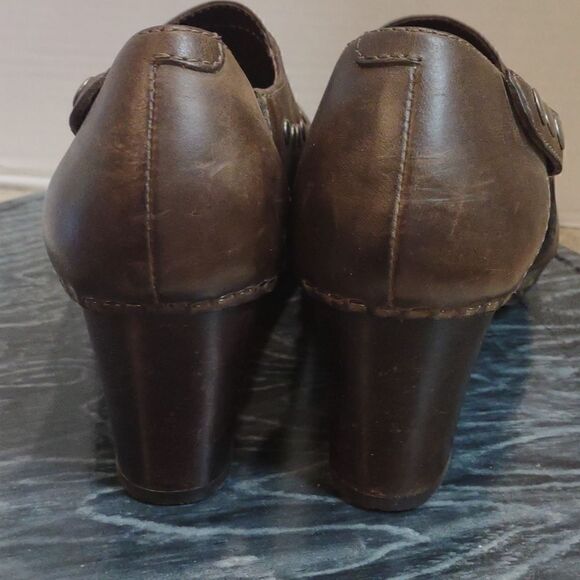 ๐ Dansko. Studded Leather Heeled Clogs Size 38  โโโA7 - Picture 4 of 5